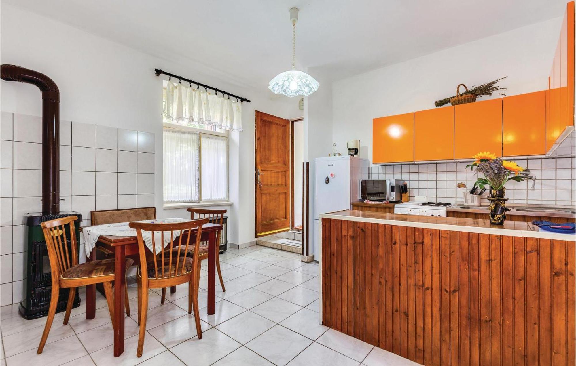 1 Bedroom Beautiful Apartment In Bakar Exterior photo